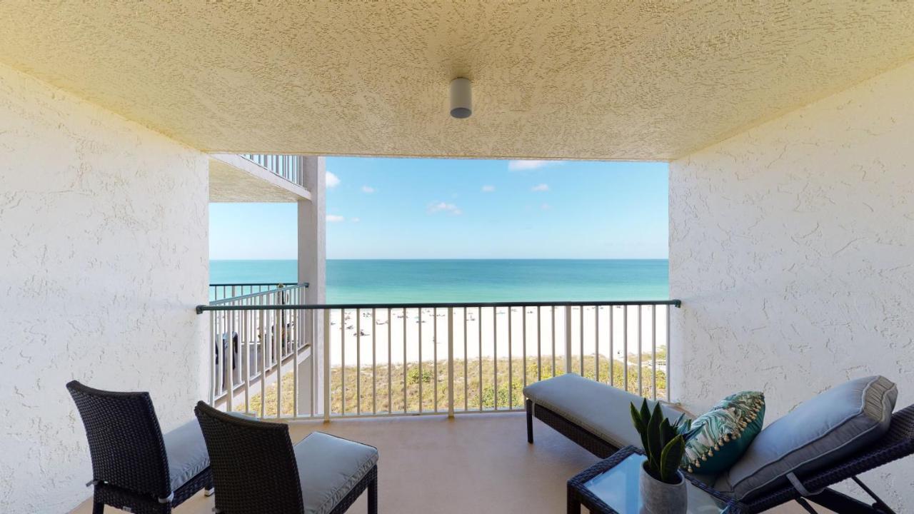 Totally Renovated Beachfront Condo At Apollo! Marco Island Exteriör bild
