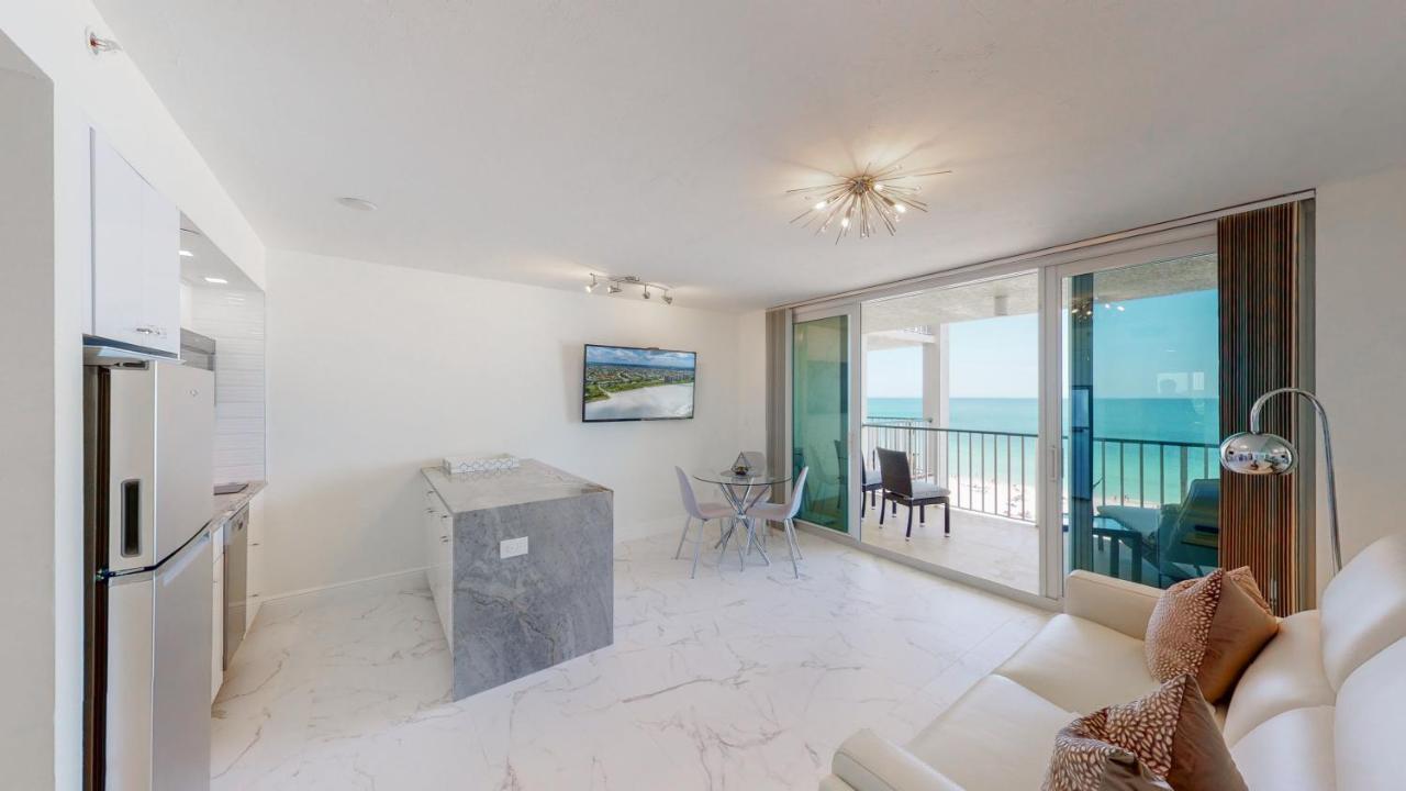 Totally Renovated Beachfront Condo At Apollo! Marco Island Exteriör bild