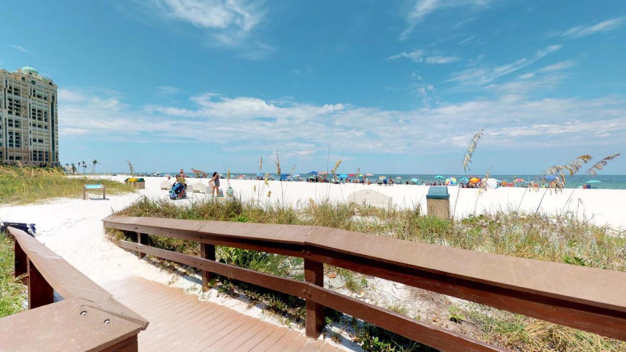 Totally Renovated Beachfront Condo At Apollo! Marco Island Exteriör bild