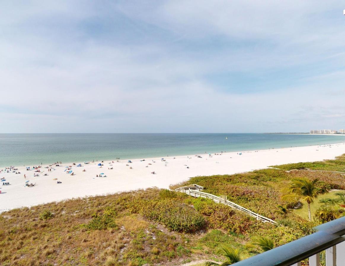 Totally Renovated Beachfront Condo At Apollo! Marco Island Exteriör bild